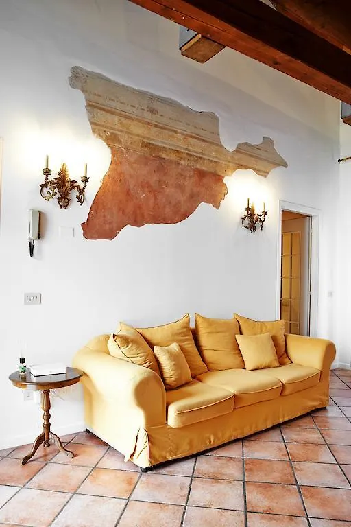 P&P Piazza Bergamo Apartment Itálie