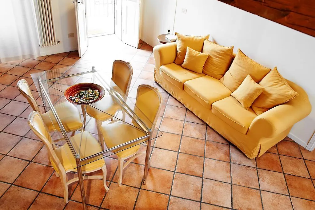 P&P Piazza Bergamo Apartment