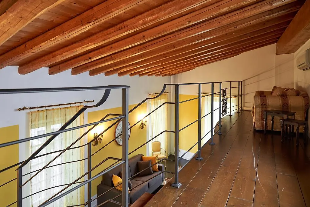 P&P Piazza Bergamo Apartment 0*,